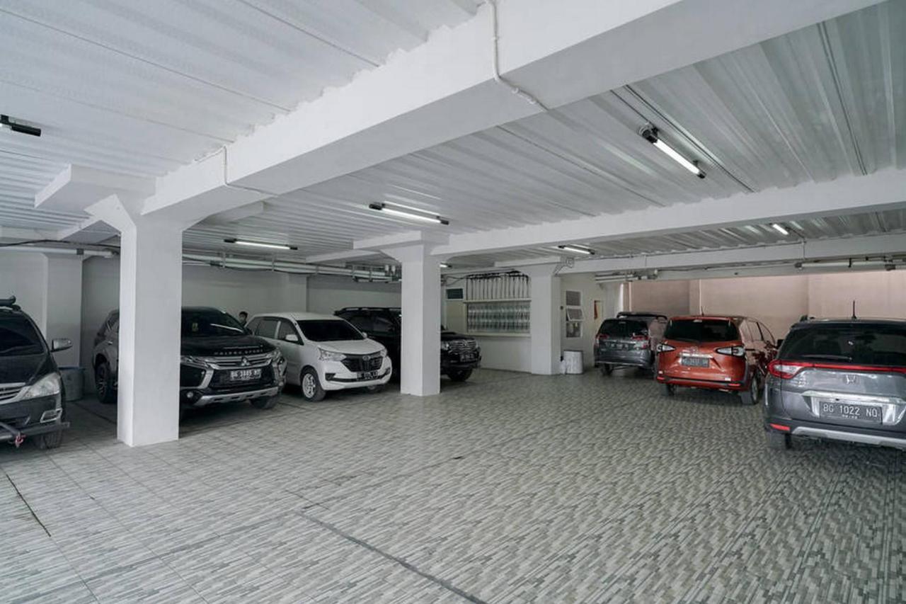 Urbanview Hotel Bari Syariah Palembang By Reddoorz Экстерьер фото