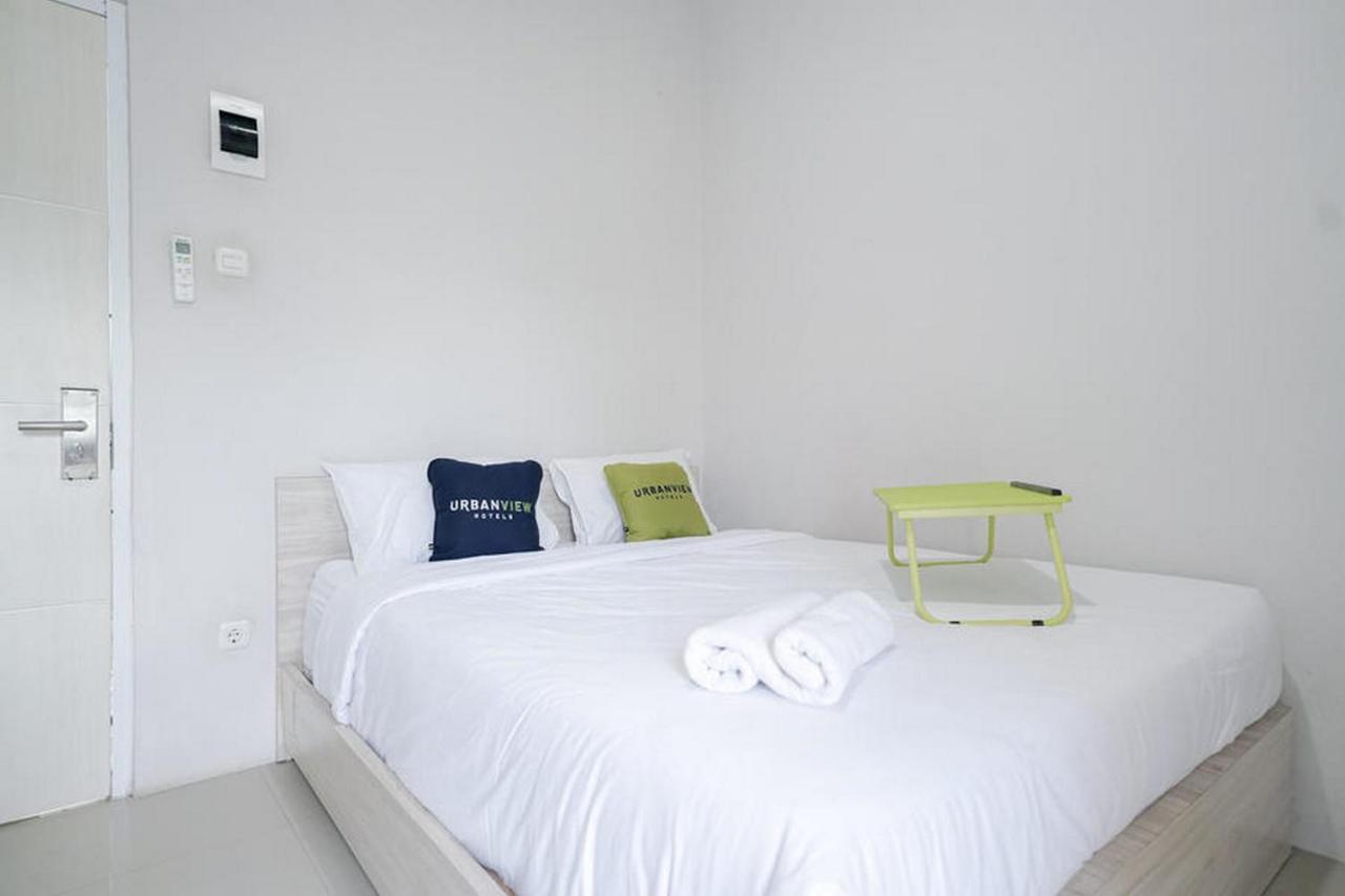 Urbanview Hotel Bari Syariah Palembang By Reddoorz Экстерьер фото